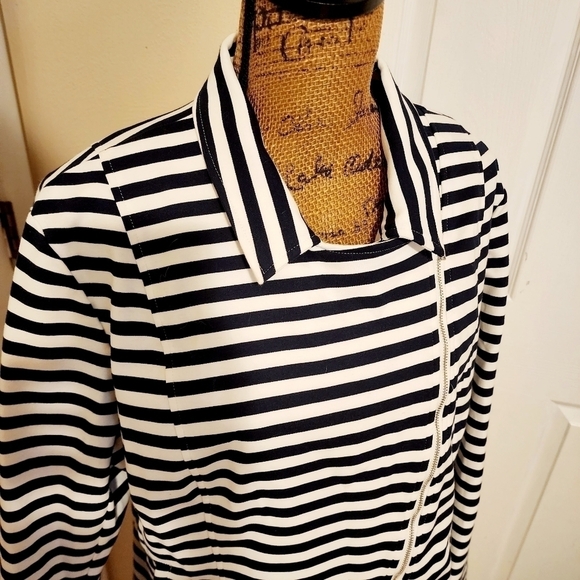 Lane Bryant Lined Asymmetrical Zip Zipper Navy White Striped Jacket Women's 22 - Picture 4 of 8